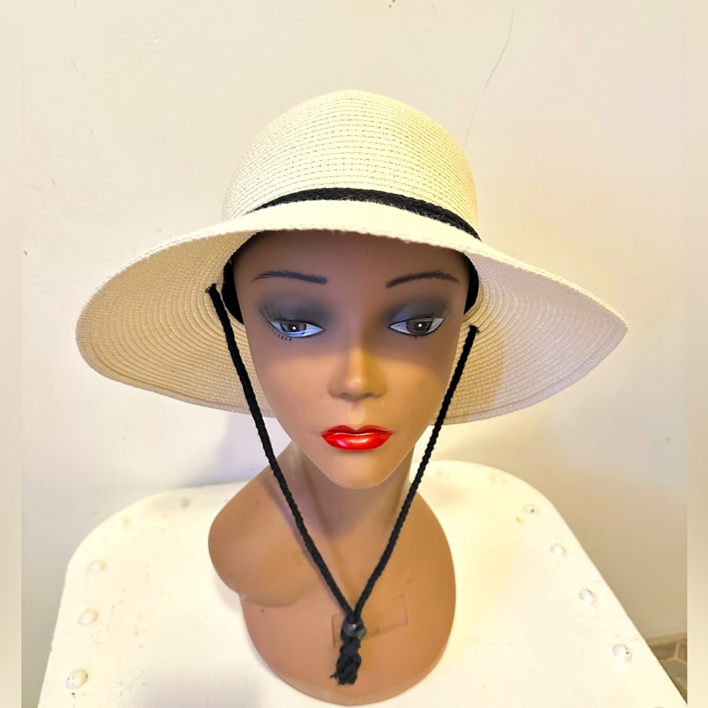 Gorgeous Cream Sun Shade Vacation Furtalk Black Cord Hat